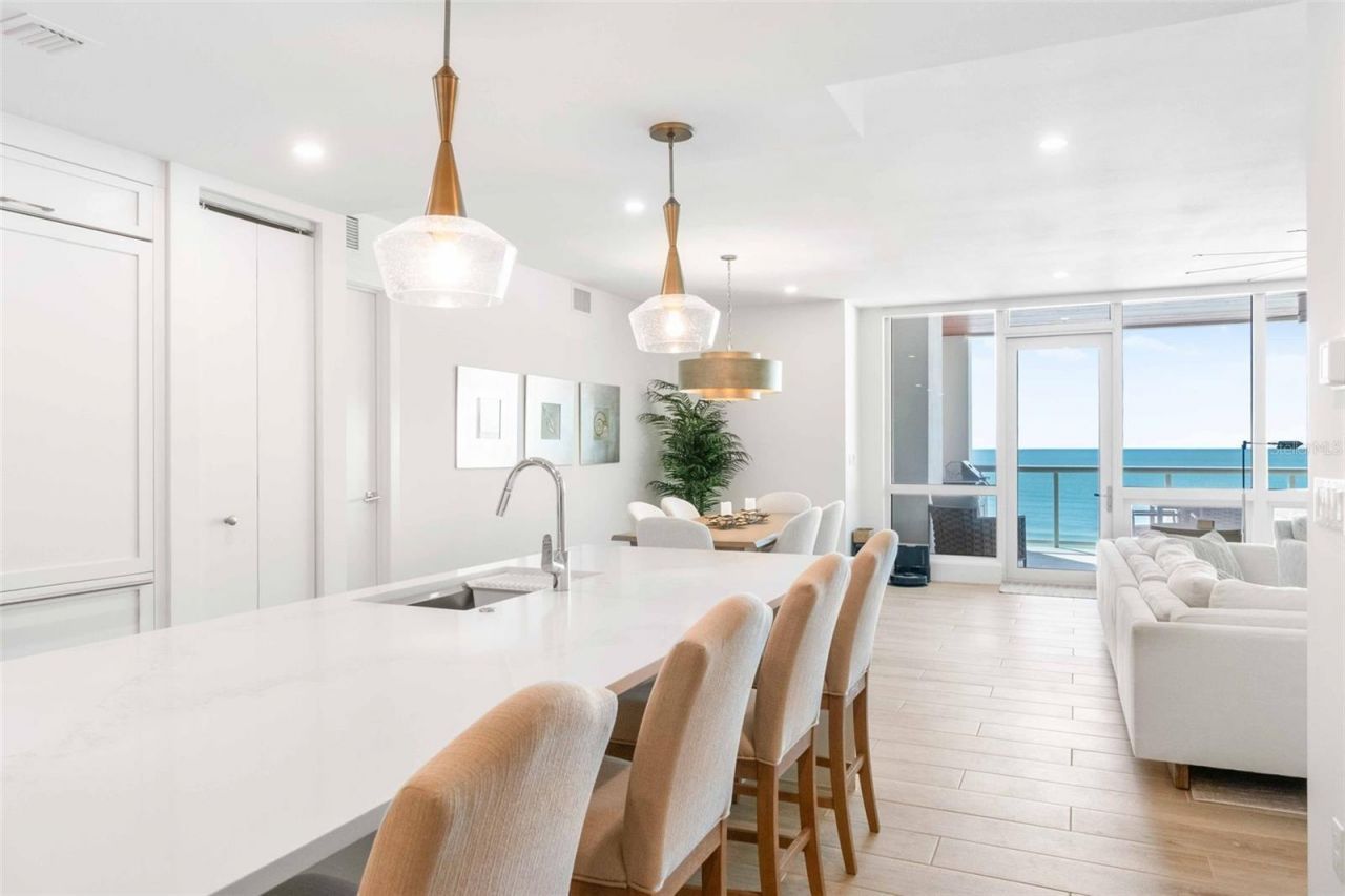 1035 Seaside Drive, Unit 603, Sarasota, FL 34242 Photo