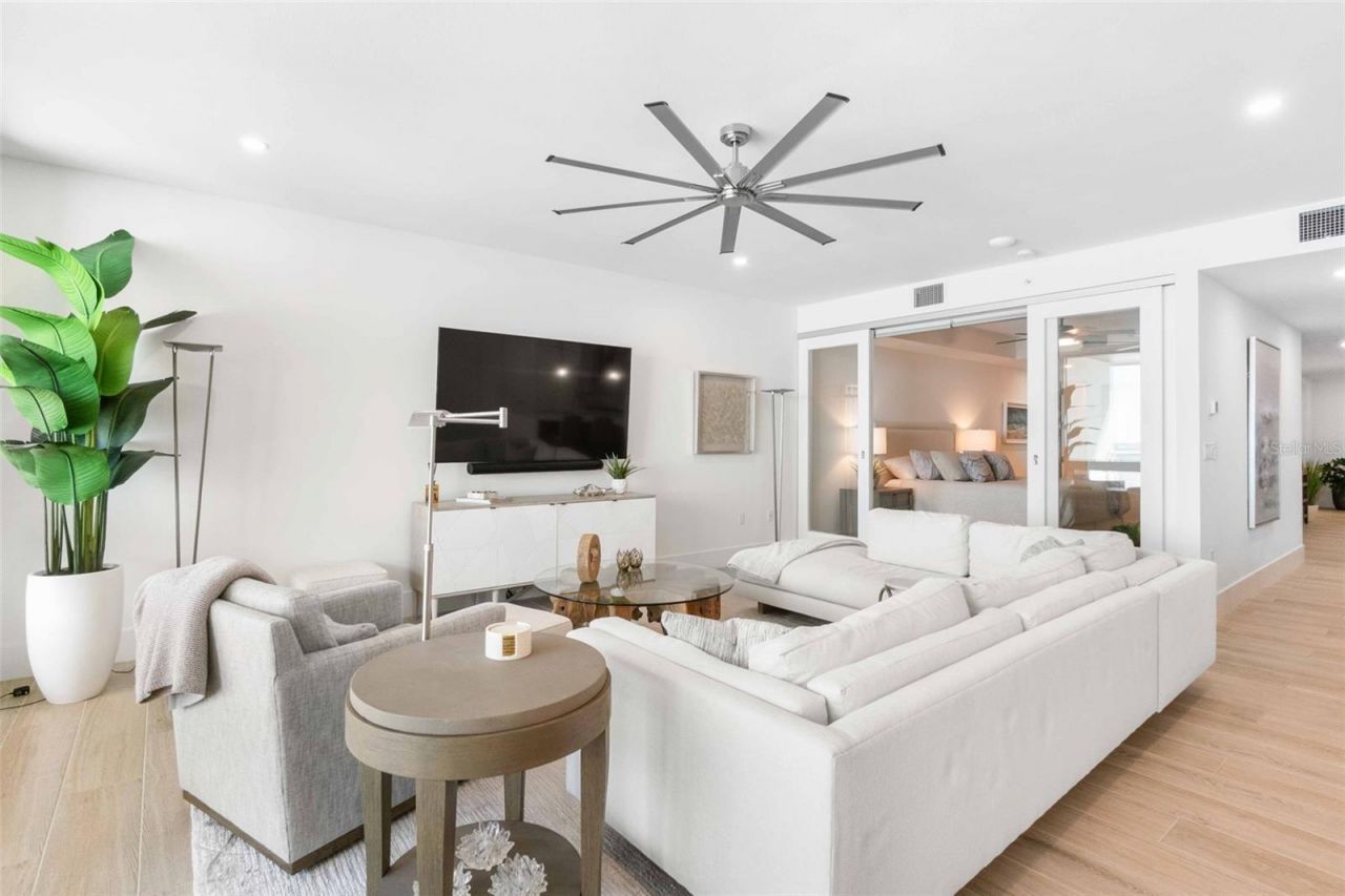 1035 Seaside Drive, Unit 603, Sarasota, FL 34242 Photo