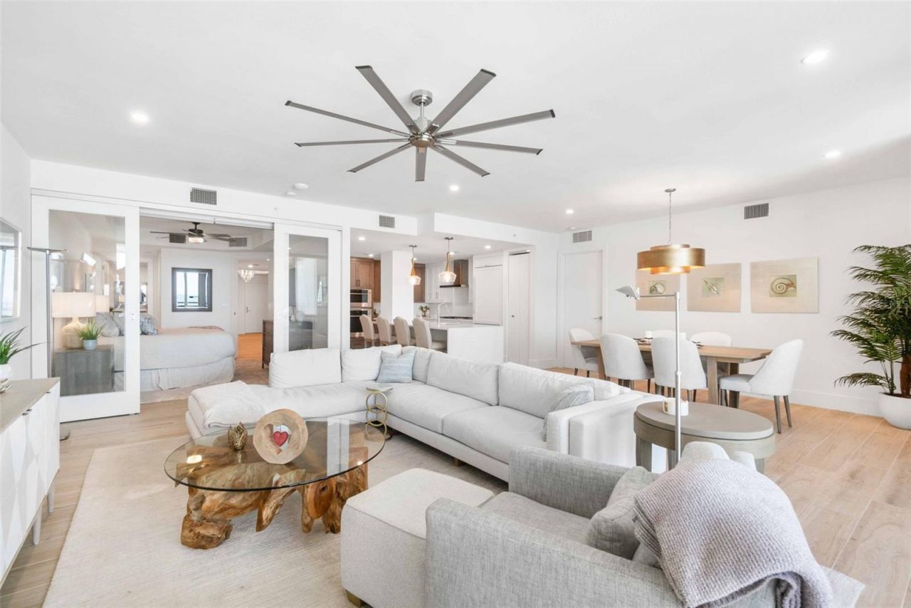 1035 Seaside Drive, Unit 603, Sarasota, FL 34242 Photo