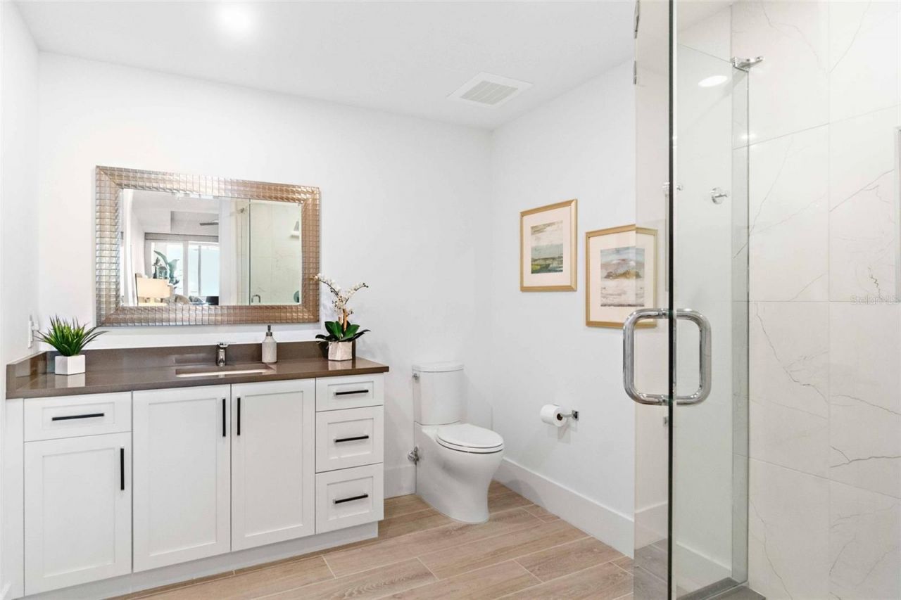 1035 Seaside Drive, Unit 603, Sarasota, FL 34242 Photo