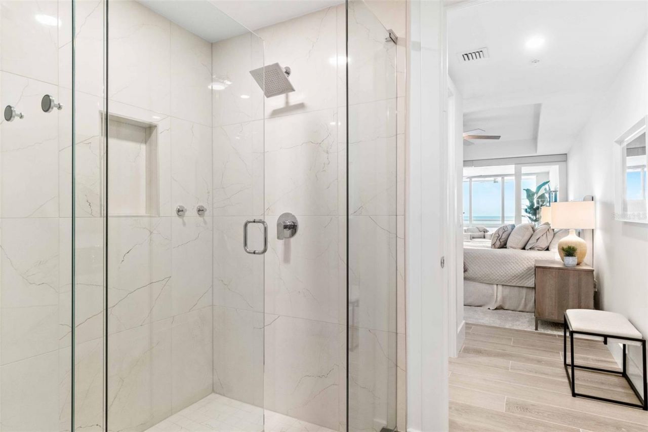 1035 Seaside Drive, Unit 603, Sarasota, FL 34242 Photo