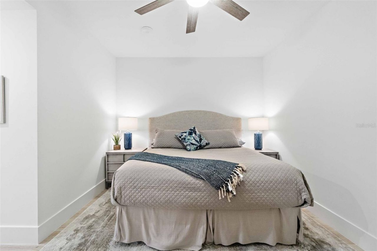 1035 Seaside Drive, Unit 603, Sarasota, FL 34242 Photo