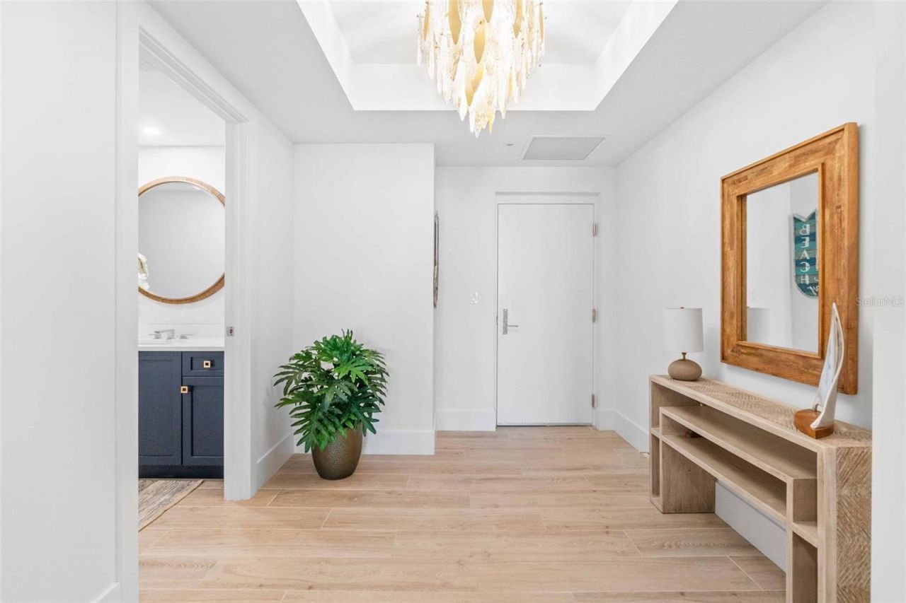 1035 Seaside Drive, Unit 603, Sarasota, FL 34242 Photo