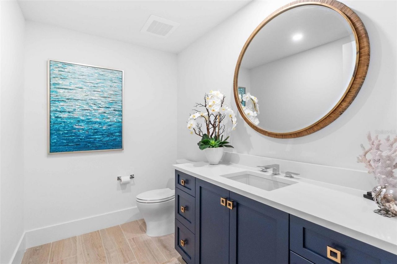 1035 Seaside Drive, Unit 603, Sarasota, FL 34242 Photo