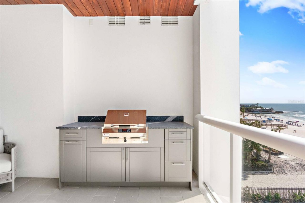 1035 Seaside Drive, Unit 603, Sarasota, FL 34242 Photo