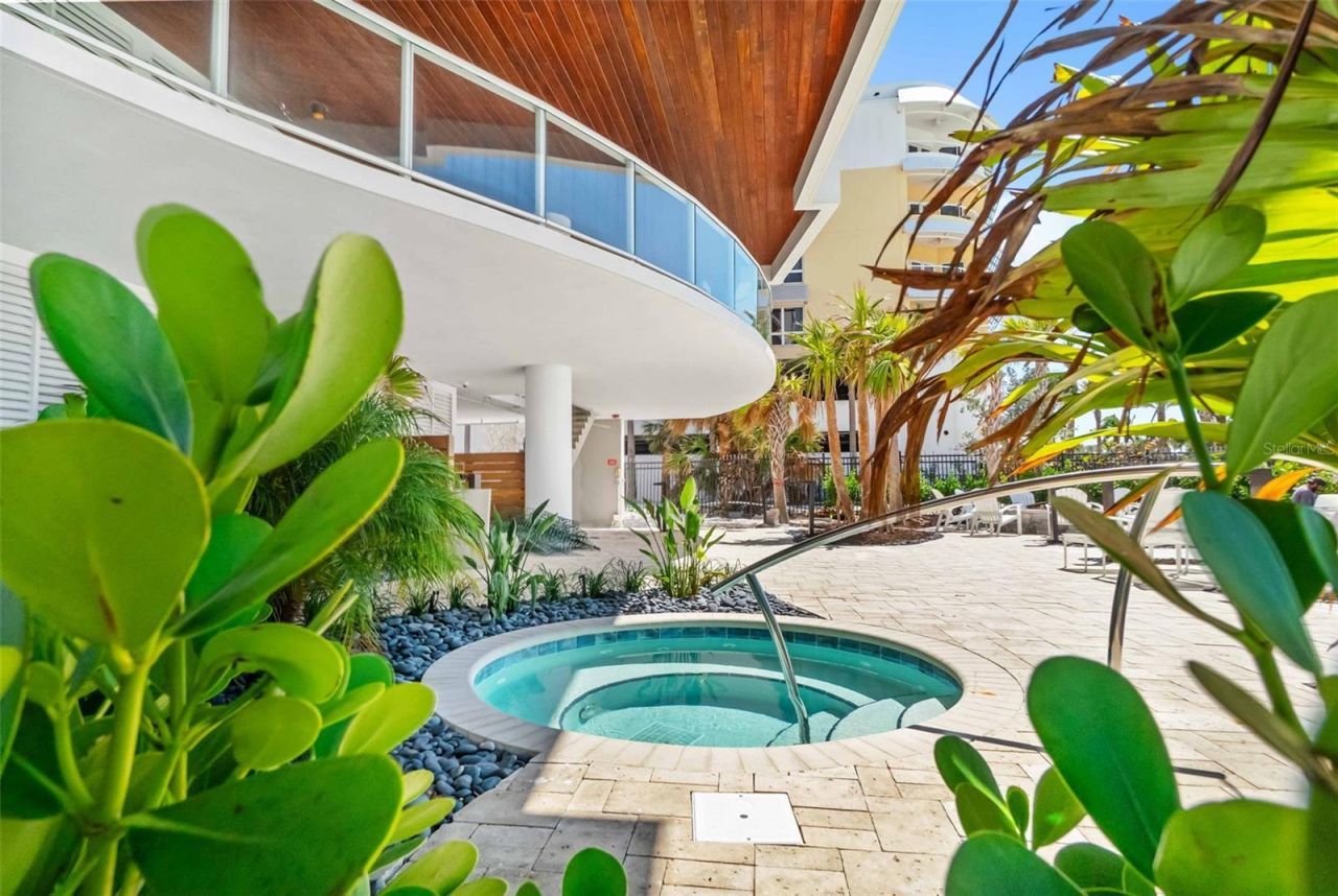 1035 Seaside Drive, Unit 603, Sarasota, FL 34242 Photo