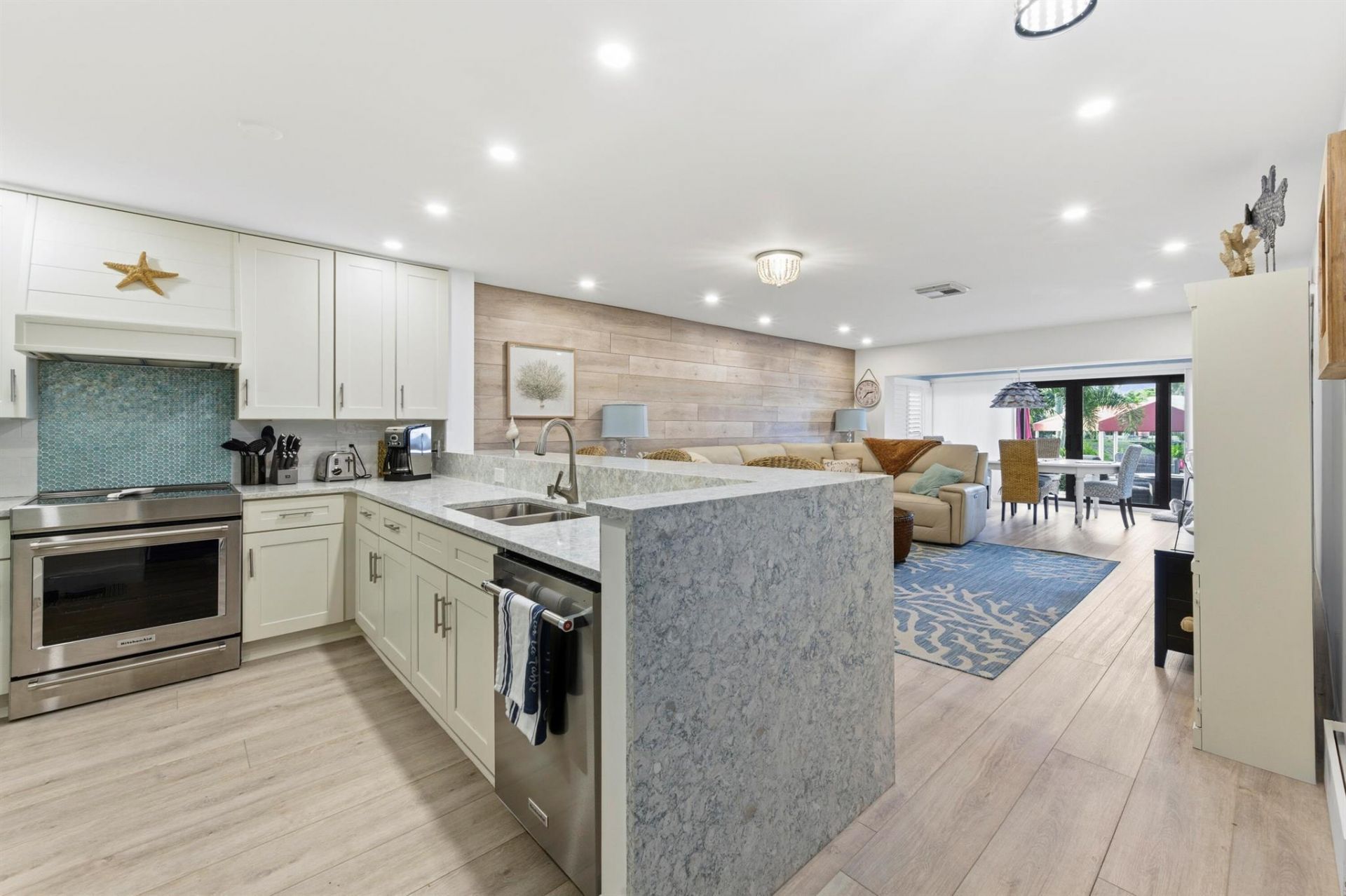 2359 Treasure Isle Drive, Unit 38, Palm Beach Gardens, FL 33410 Photo