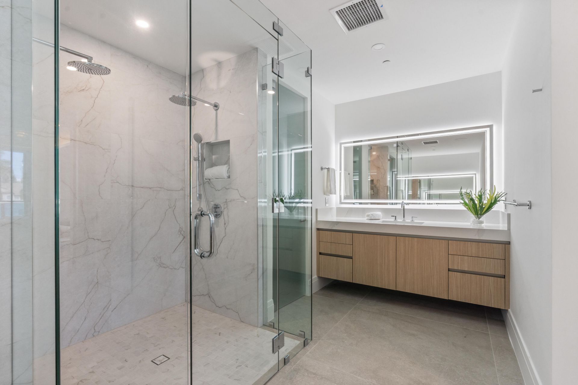 87 Isle Of Venice Drive, Unit 202s, Fort Lauderdale, FL 33301 Photo
