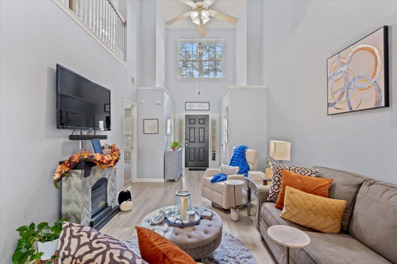 4812 Willow Brook Lane Photo 11