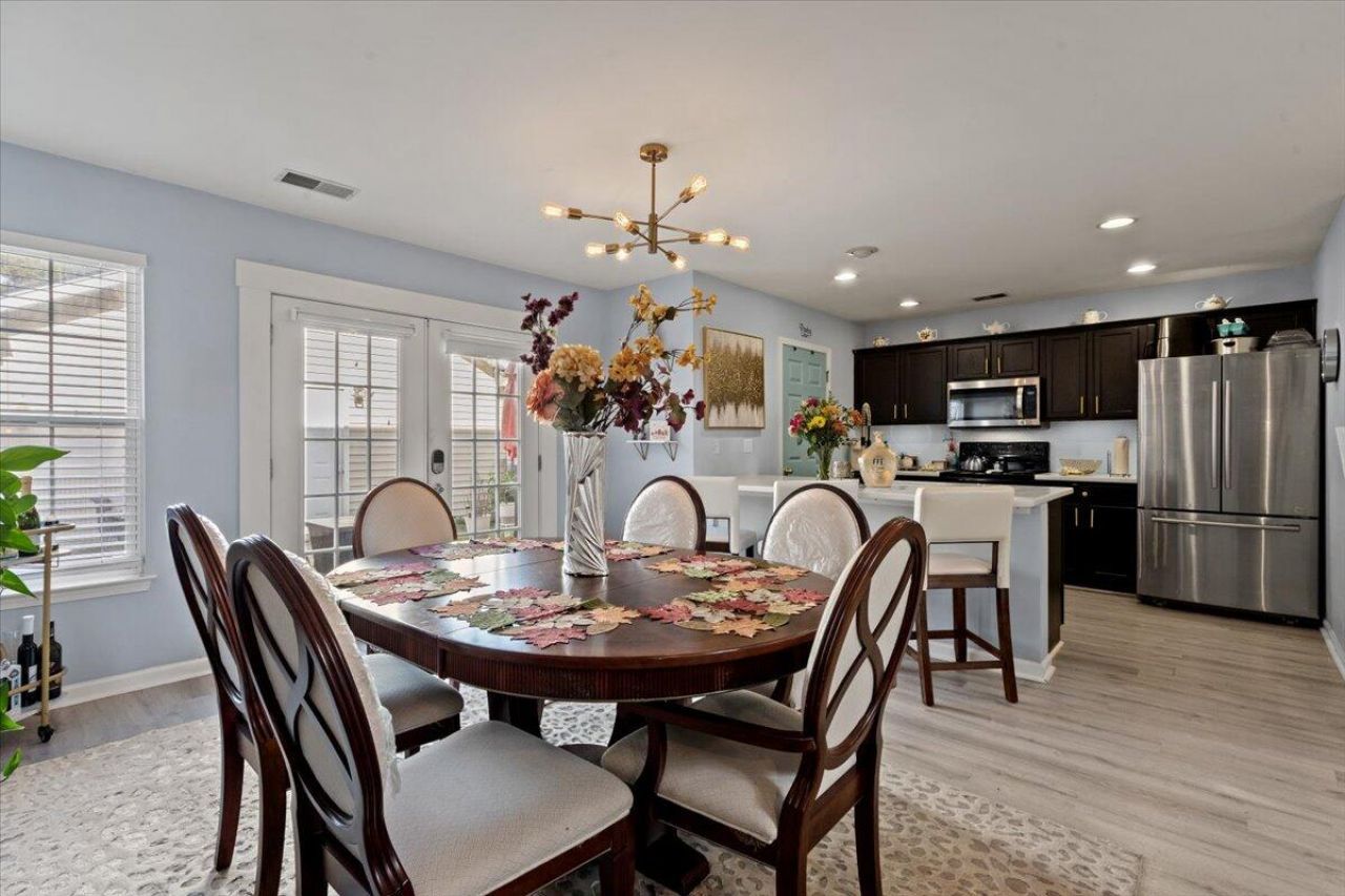 4812 Willow Brook Lane Photo 14