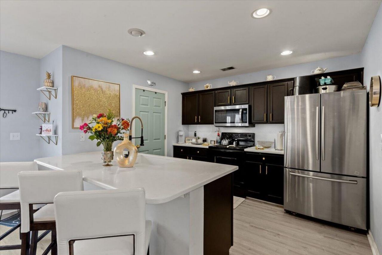 4812 Willow Brook Lane Photo 17