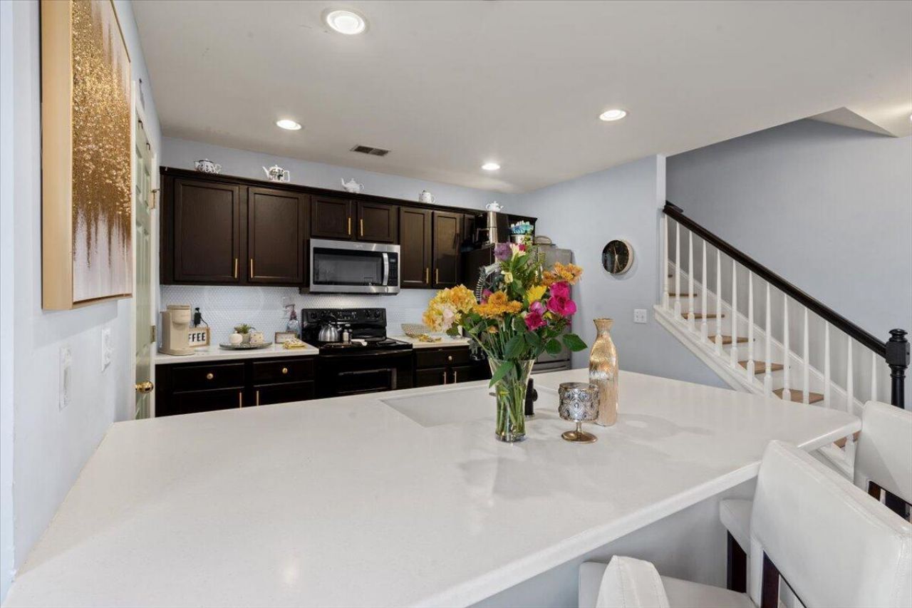 4812 Willow Brook Lane Photo 18