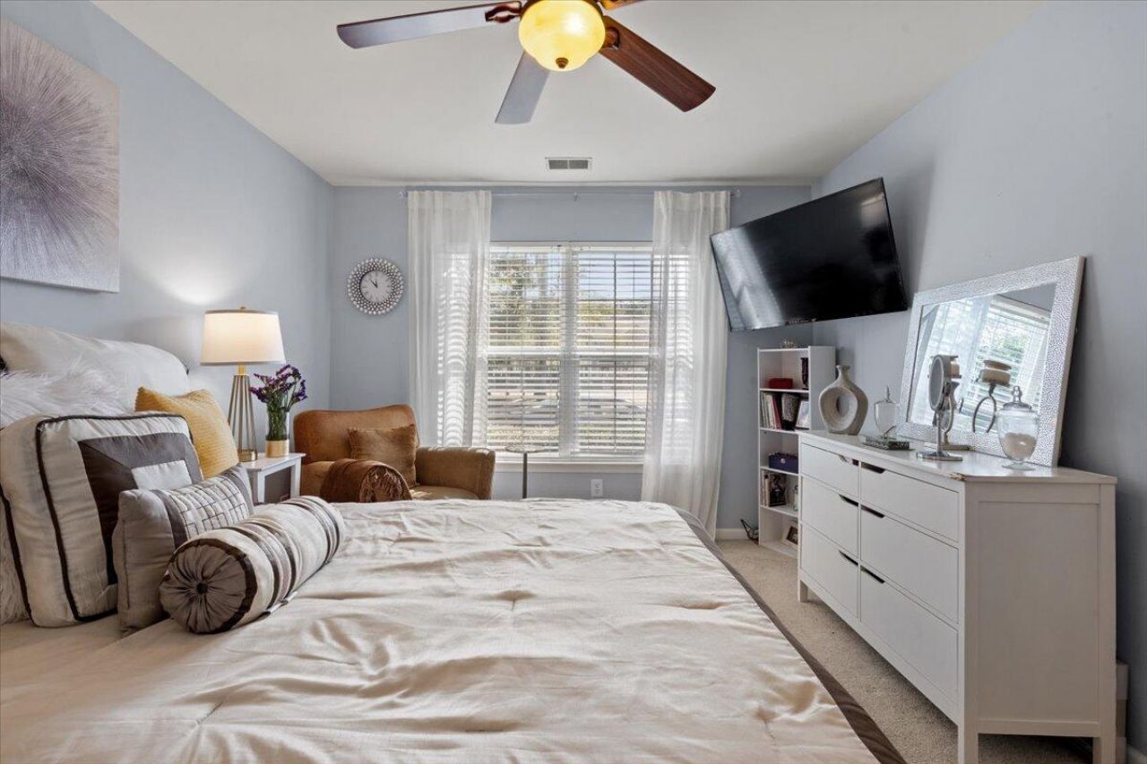 4812 Willow Brook Lane Photo 25