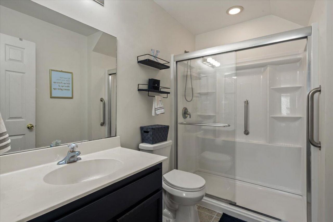 4812 Willow Brook Lane Photo 26