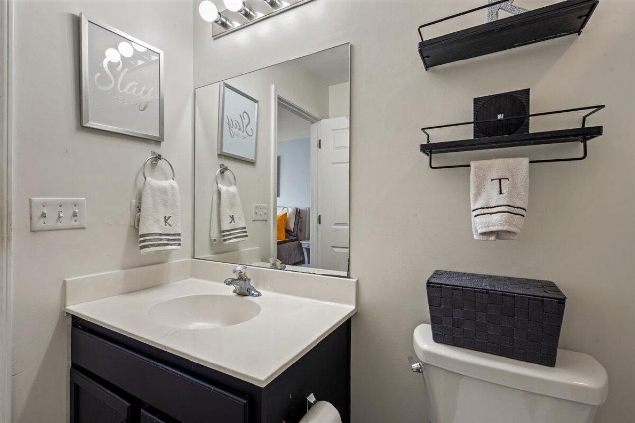 4812 Willow Brook Lane Photo 28