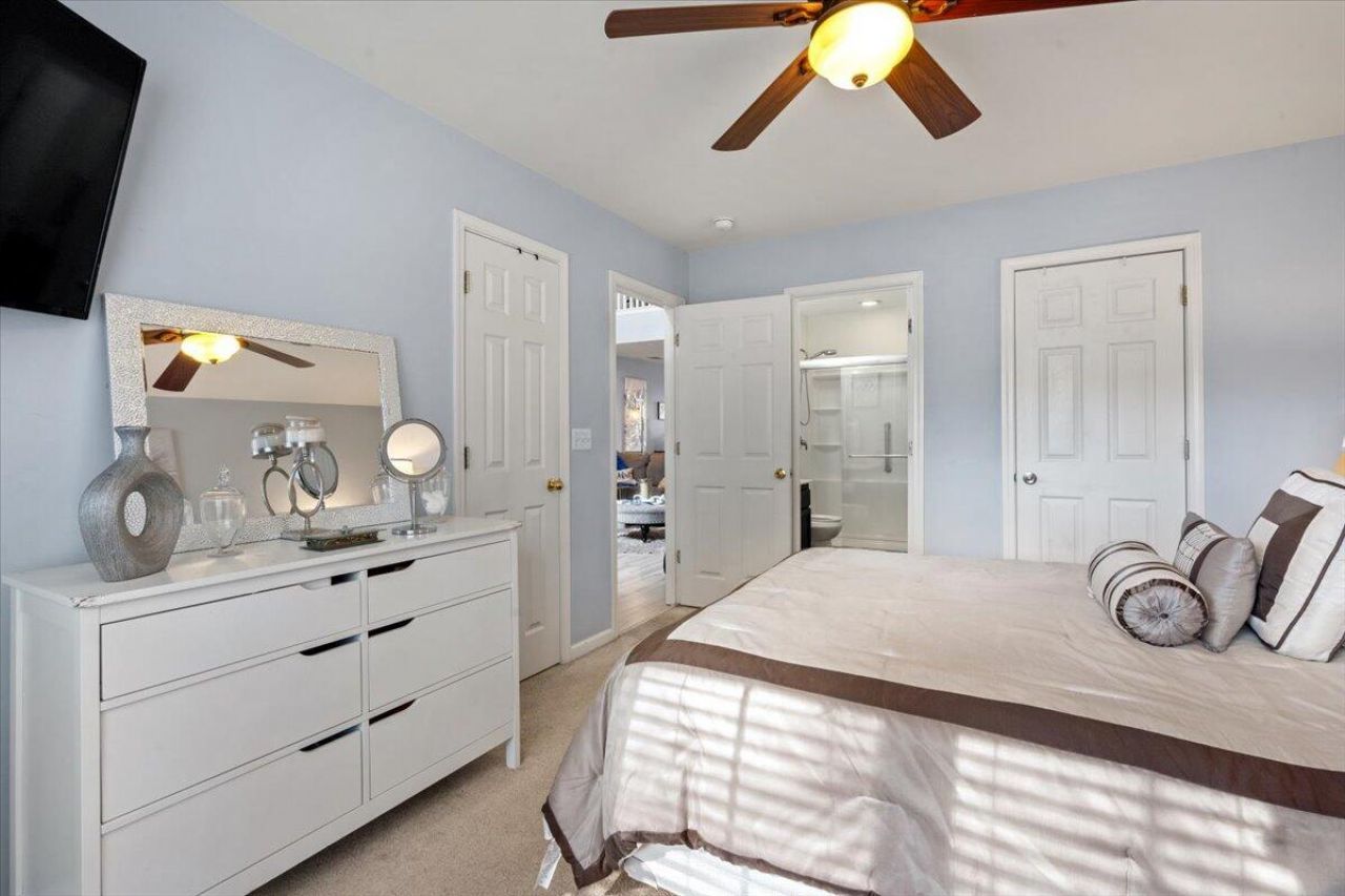 4812 Willow Brook Lane Photo 33