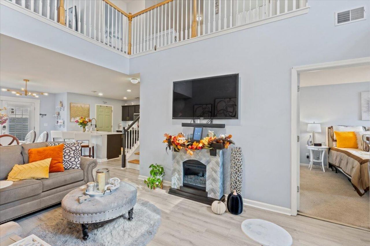 4812 Willow Brook Lane Photo 6