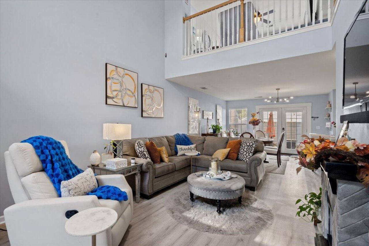 4812 Willow Brook Lane Photo 7