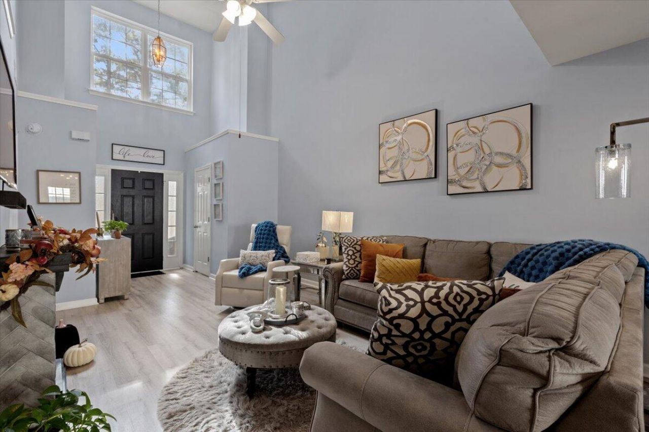 4812 Willow Brook Lane Photo 9