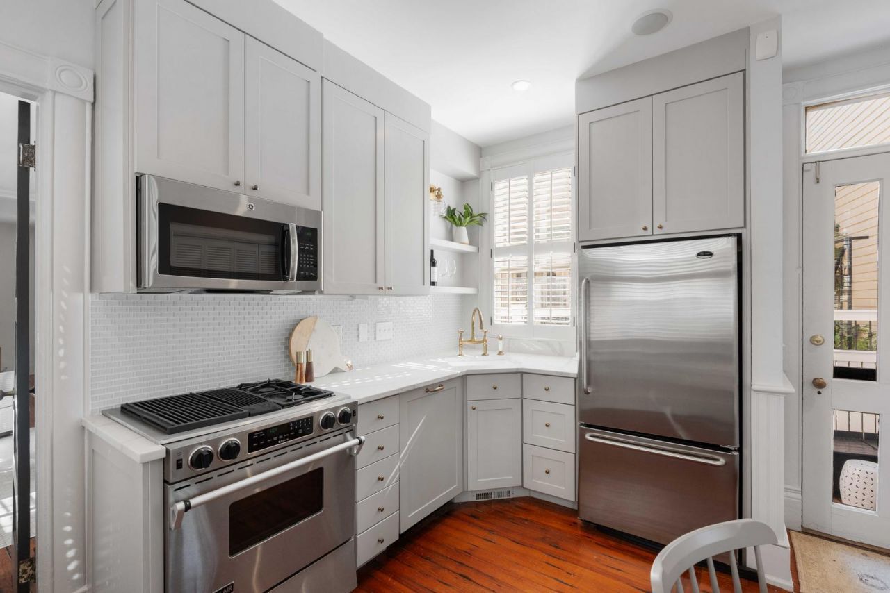 3 King Street Photo 10