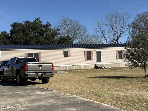 1010 Robert Drive , St. Martinville, LA 70582