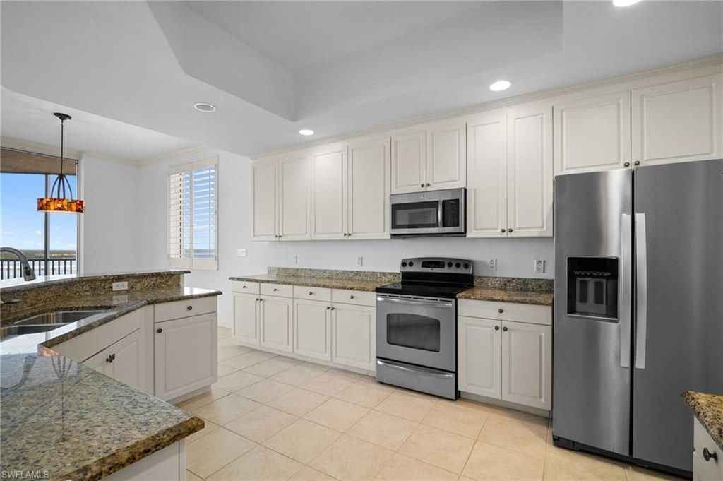 2090 W First St, Unit F2806, Fort Myers, FL 33901 Photo