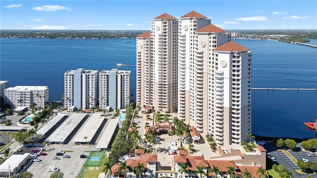 2090 W First St, Unit F2806, Fort Myers, FL 33901 Photo