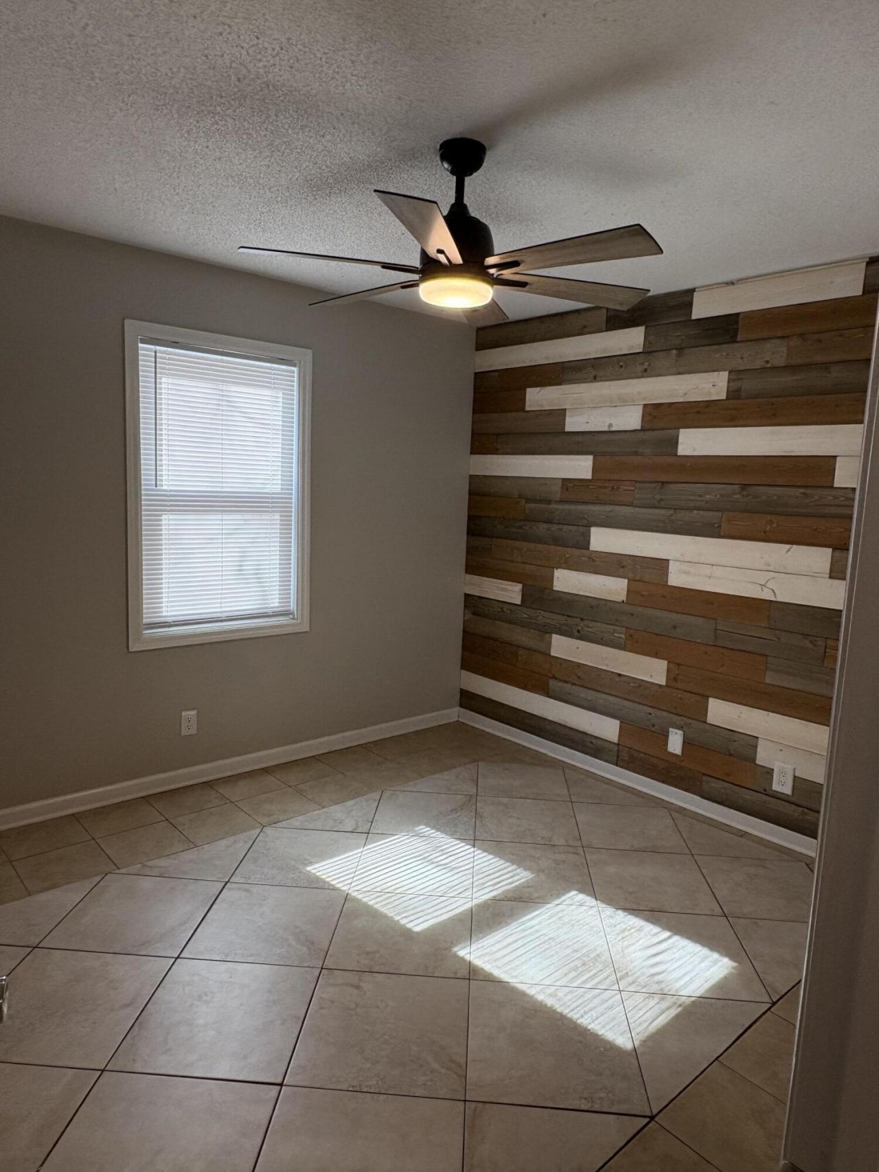 6240 Old Point Road Photo 16