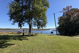 6240 Old Point Road photo 4