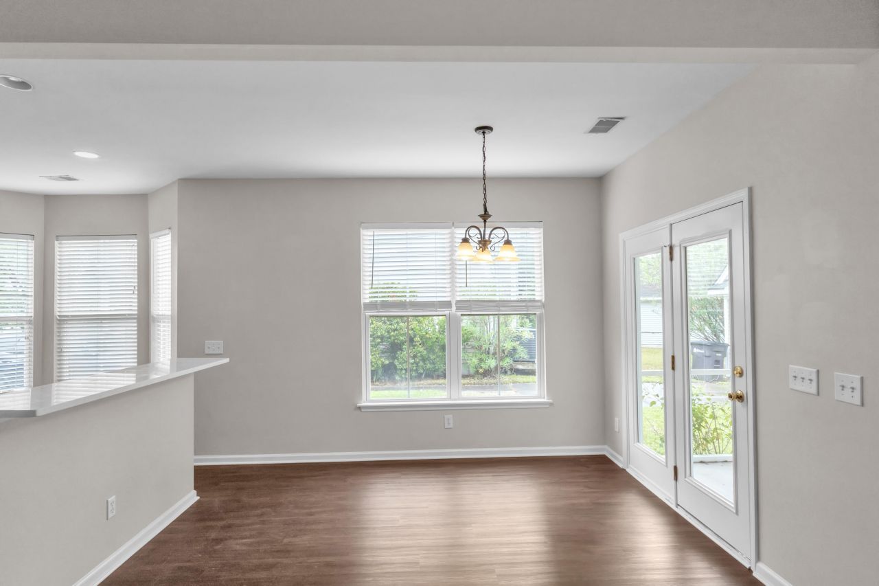 1868 Hubbell Drive Photo 4