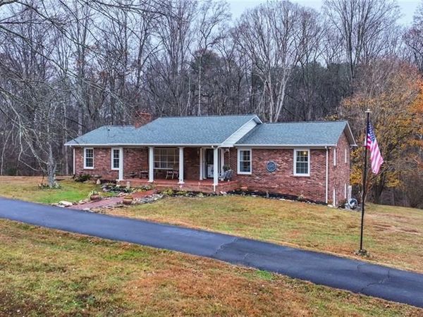 1984 Austin Little Mountain Road, Ronda, NC 28670