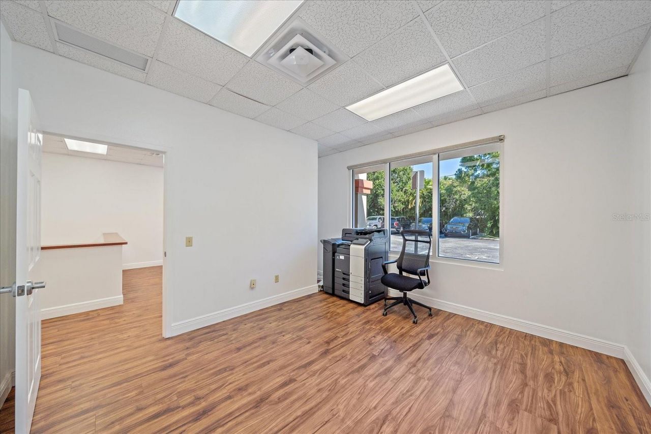 306 N Rhodes Avenue, Unit 111, Sarasota, FL 34237 Photo