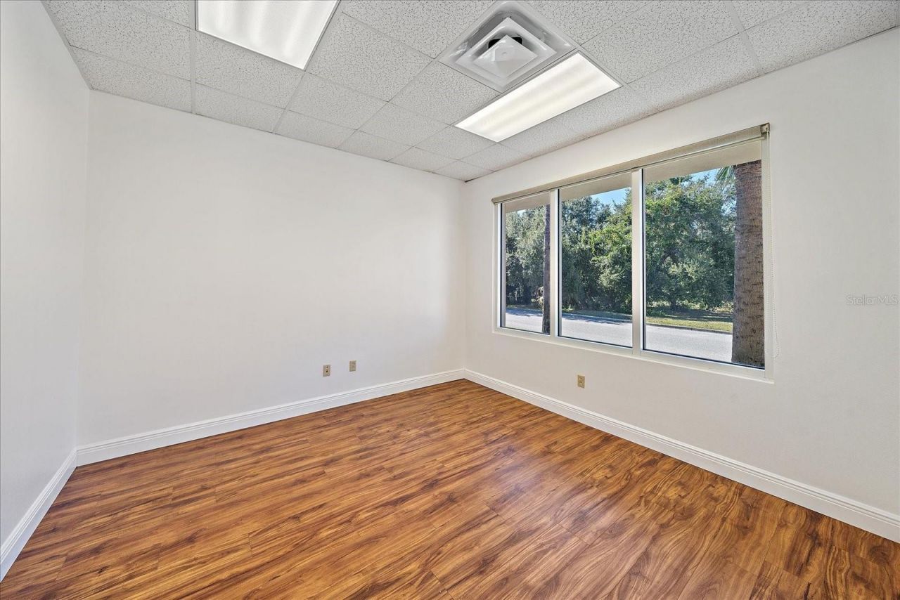 306 N Rhodes Avenue, Unit 111, Sarasota, FL 34237 Photo