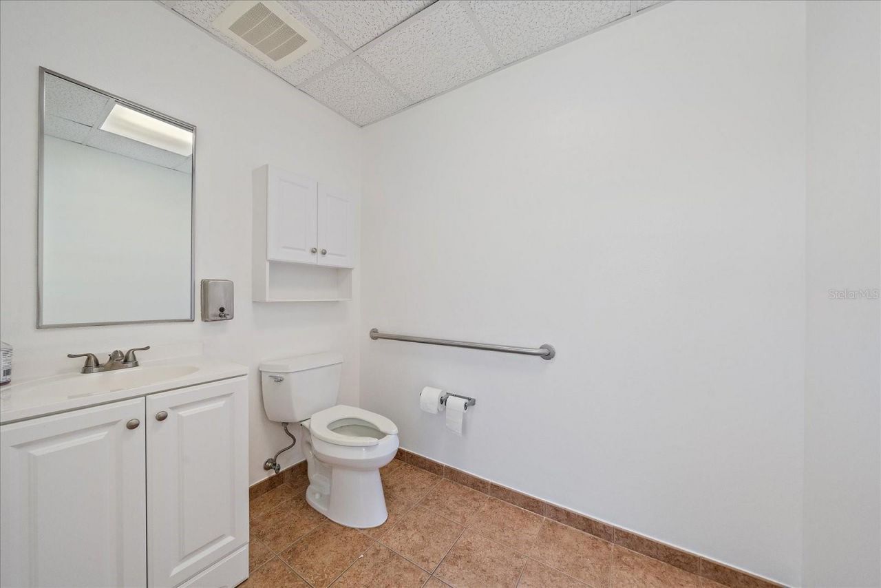 306 N Rhodes Avenue, Unit 111, Sarasota, FL 34237 Photo