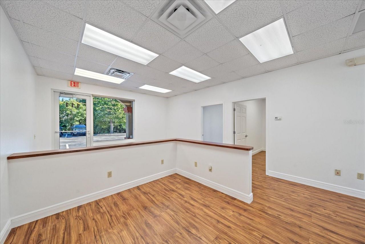 306 N Rhodes Avenue, Unit 111, Sarasota, FL 34237 Photo