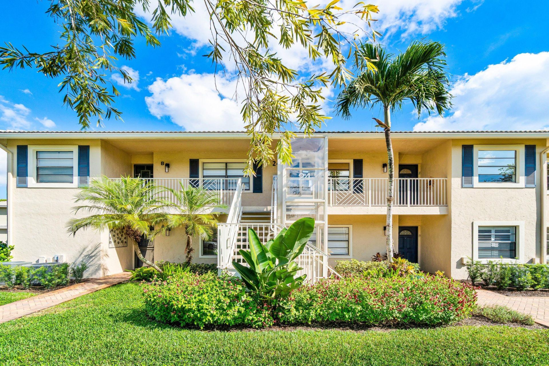 24 Stratford Drive E, Unit D, Boynton Beach, FL 33436 Photo