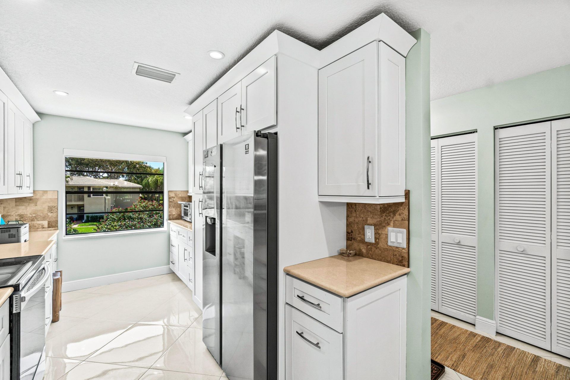 24 Stratford Drive E, Unit D, Boynton Beach, FL 33436 Photo