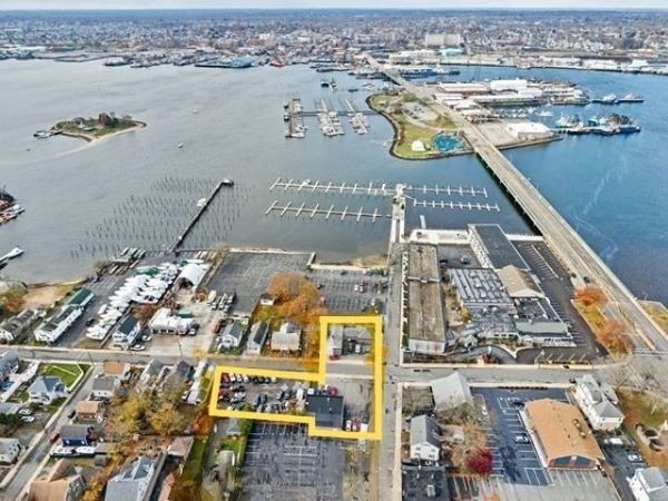 98 & 99 Middle St, Unit 1 and 2, Fairhaven, MA 02719