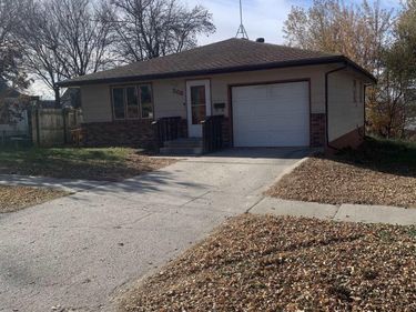 206 N Thomas Avenue, Oakland, NE 68045