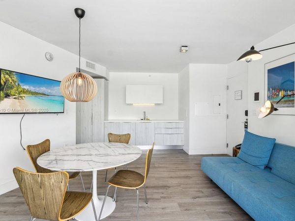 6080 Collins Ave, Unit 302, Miami Beach, FL 33140