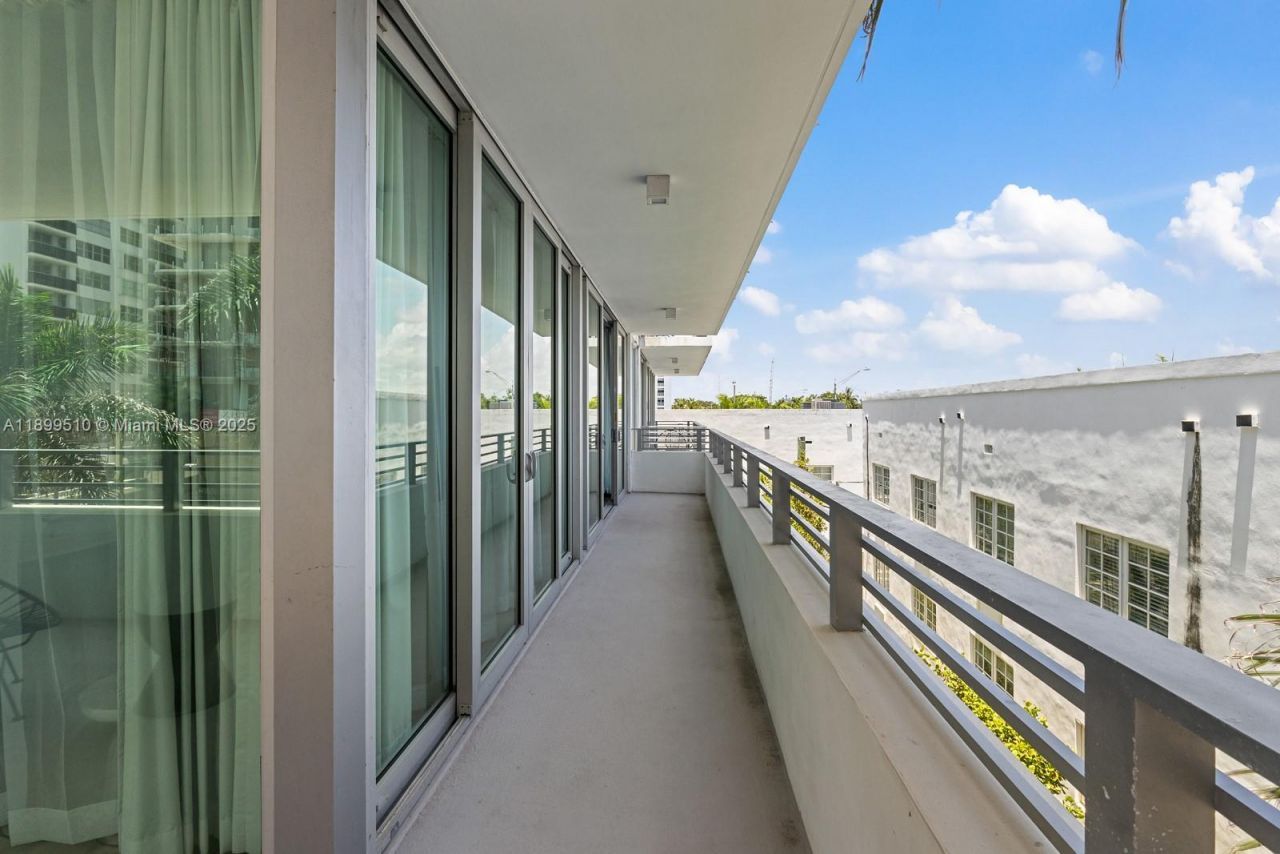 6080 Collins Ave, Unit 302, Miami Beach, FL 33140 Photo