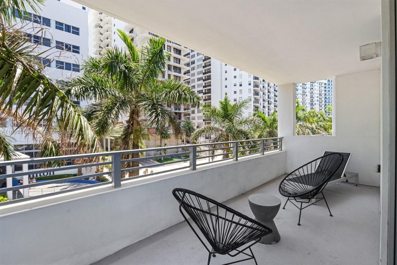 6080 Collins Ave, Unit 302, Miami Beach, FL 33140 Photo
