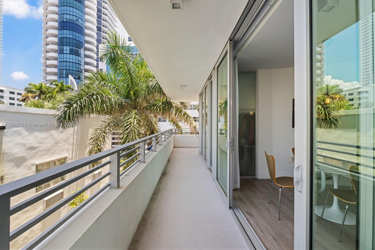 6080 Collins Ave, Unit 302, Miami Beach, FL 33140 Photo