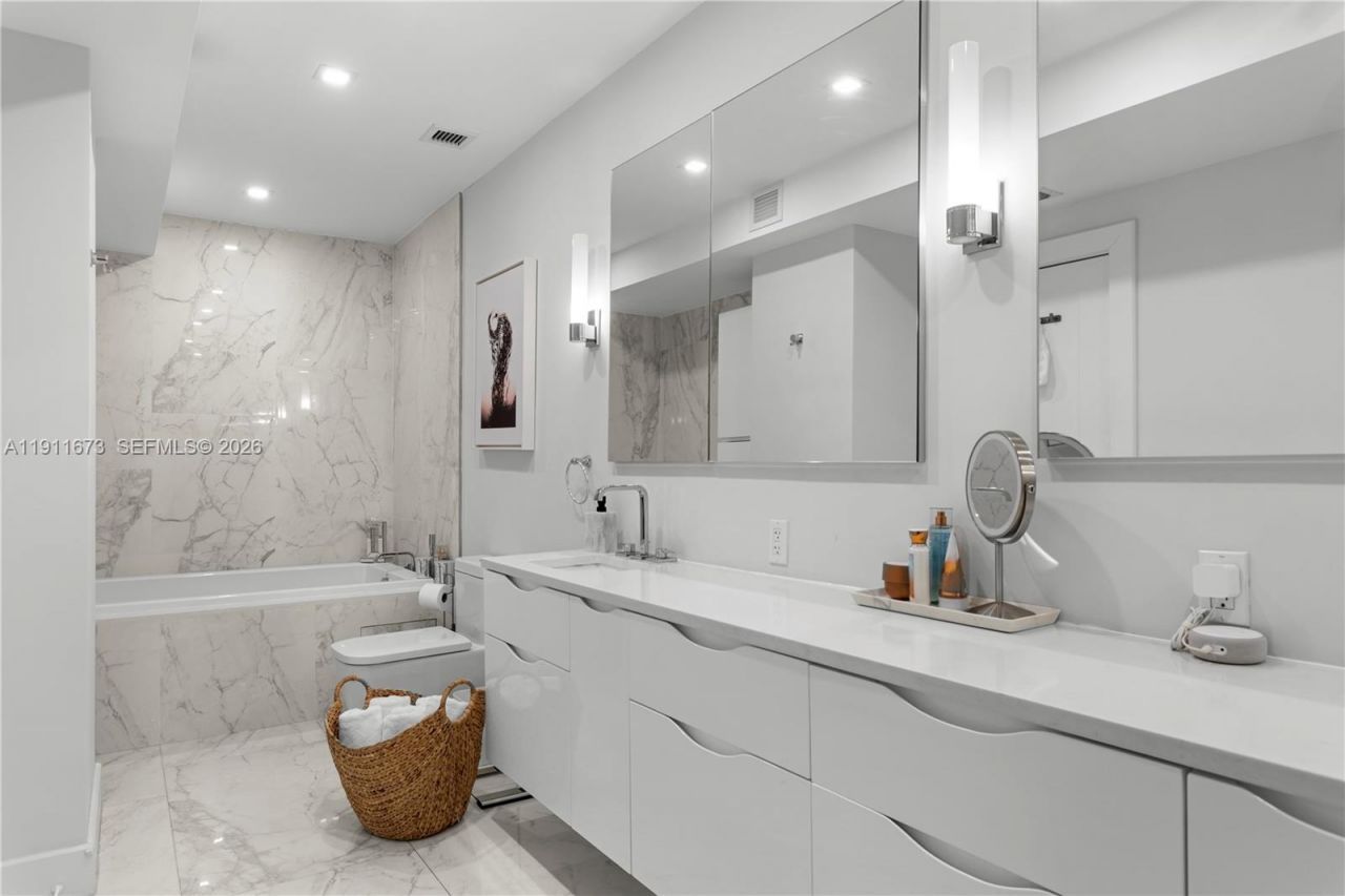 5001 Collins Ave, Unit PH-1, Miami Beach, FL 33140 Photo