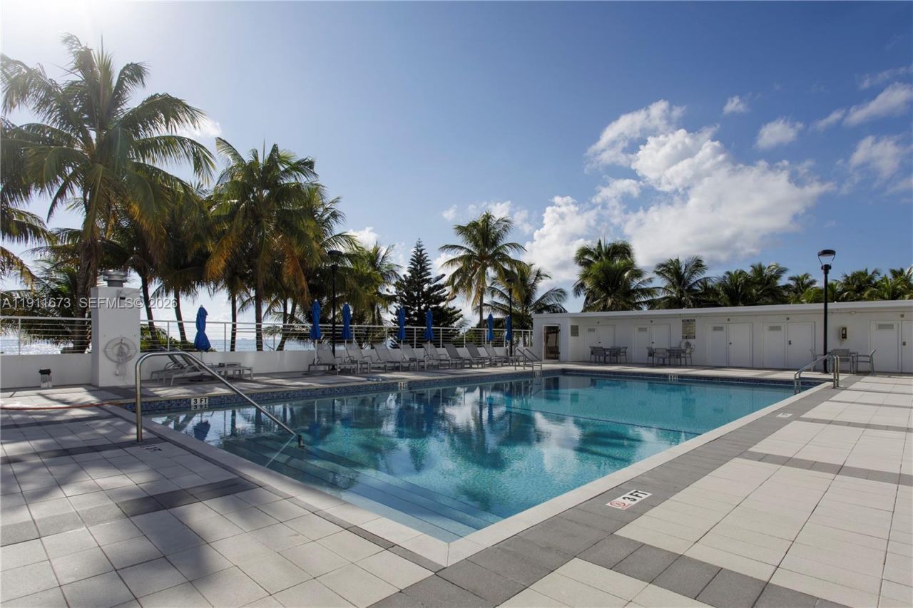 5001 Collins Ave, Unit PH-1, Miami Beach, FL 33140 Photo