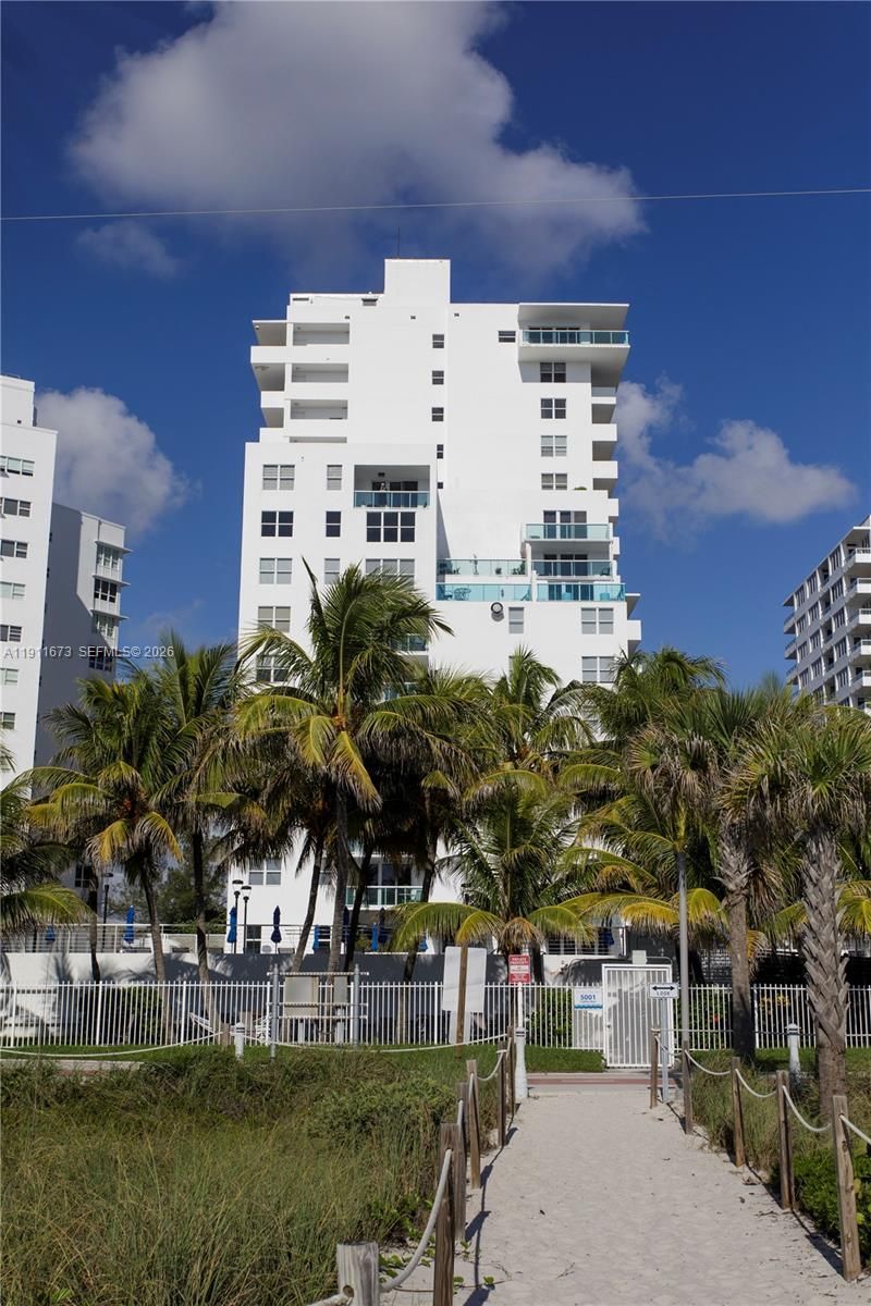 5001 Collins Ave, Unit PH-1, Miami Beach, FL 33140 Photo