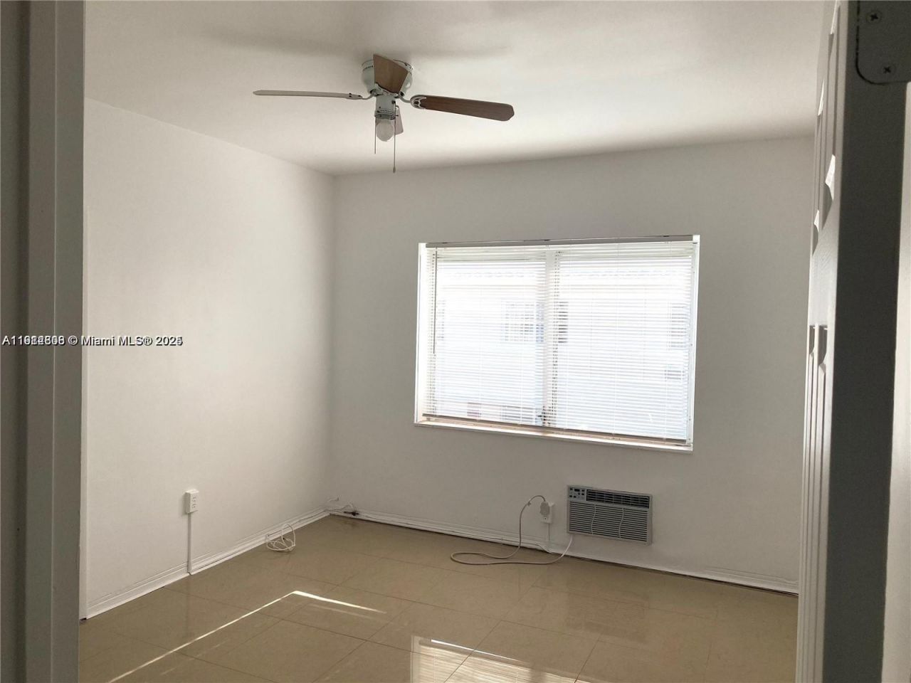 1197 Marseille Dr, Unit 12, Miami Beach, FL 33141 Photo