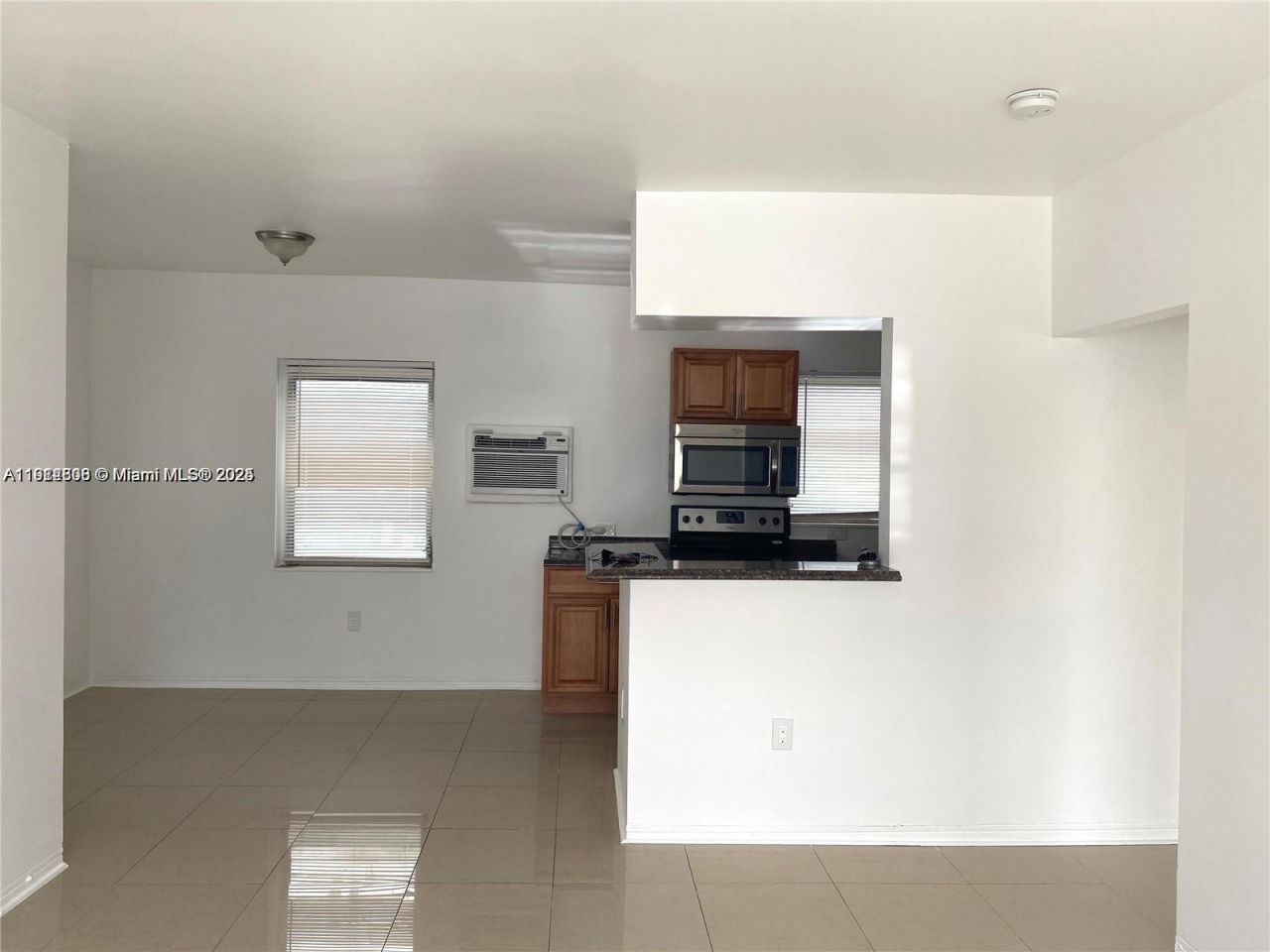 1197 Marseille Dr, Unit 12, Miami Beach, FL 33141 Photo