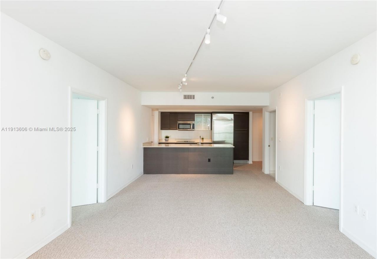 500 Brickell Av, Unit 1505, Miami, FL 33131 Photo