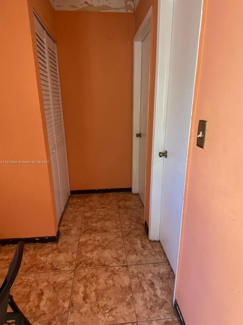10454 NW 5th Ter, Unit 4-30, Miami, FL 33172 Photo